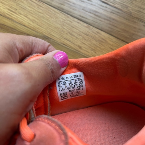 Adidas - Picture 2 of 2